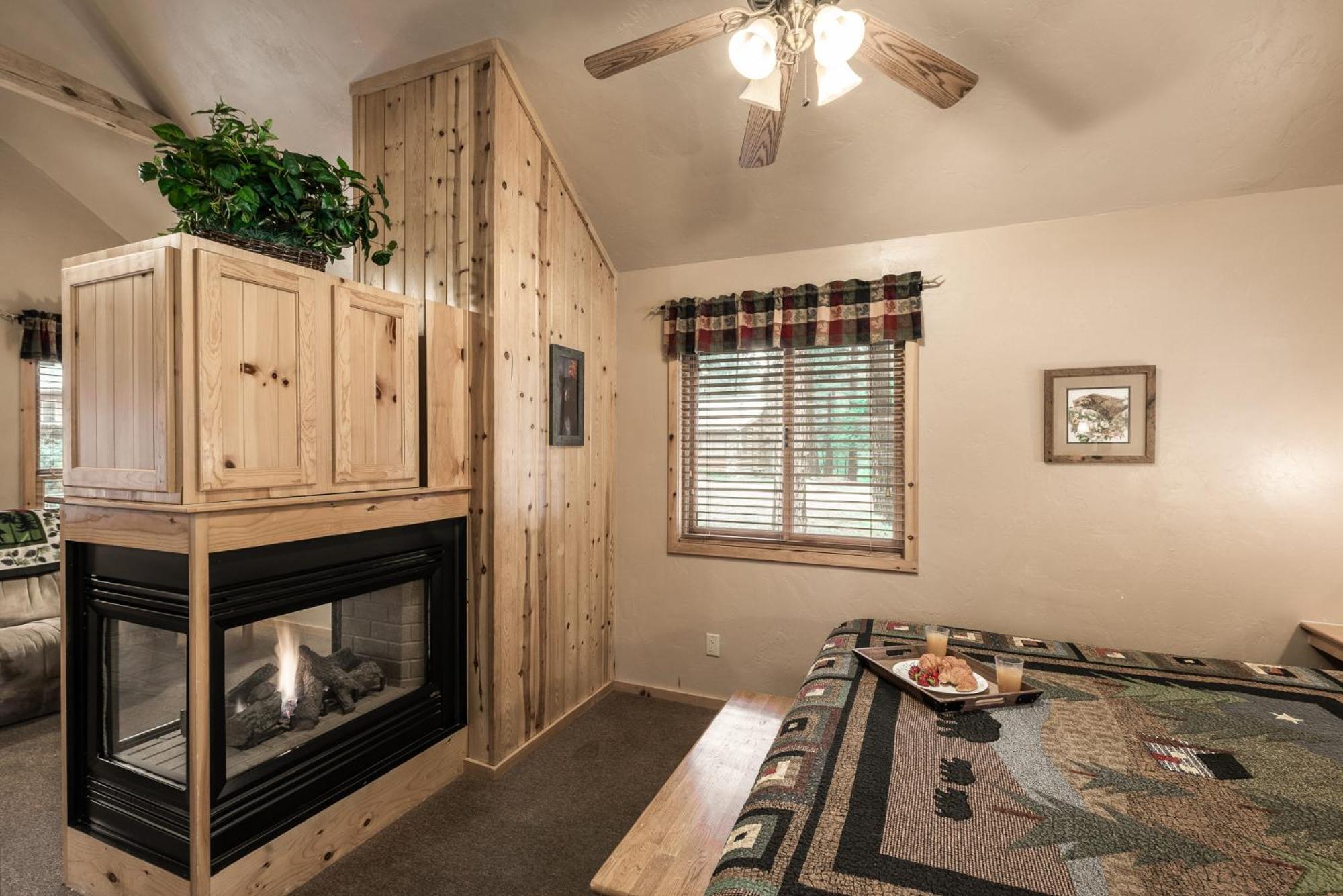 Shadow Mountain Lodge And Cabins Ruidoso Ngoại thất bức ảnh