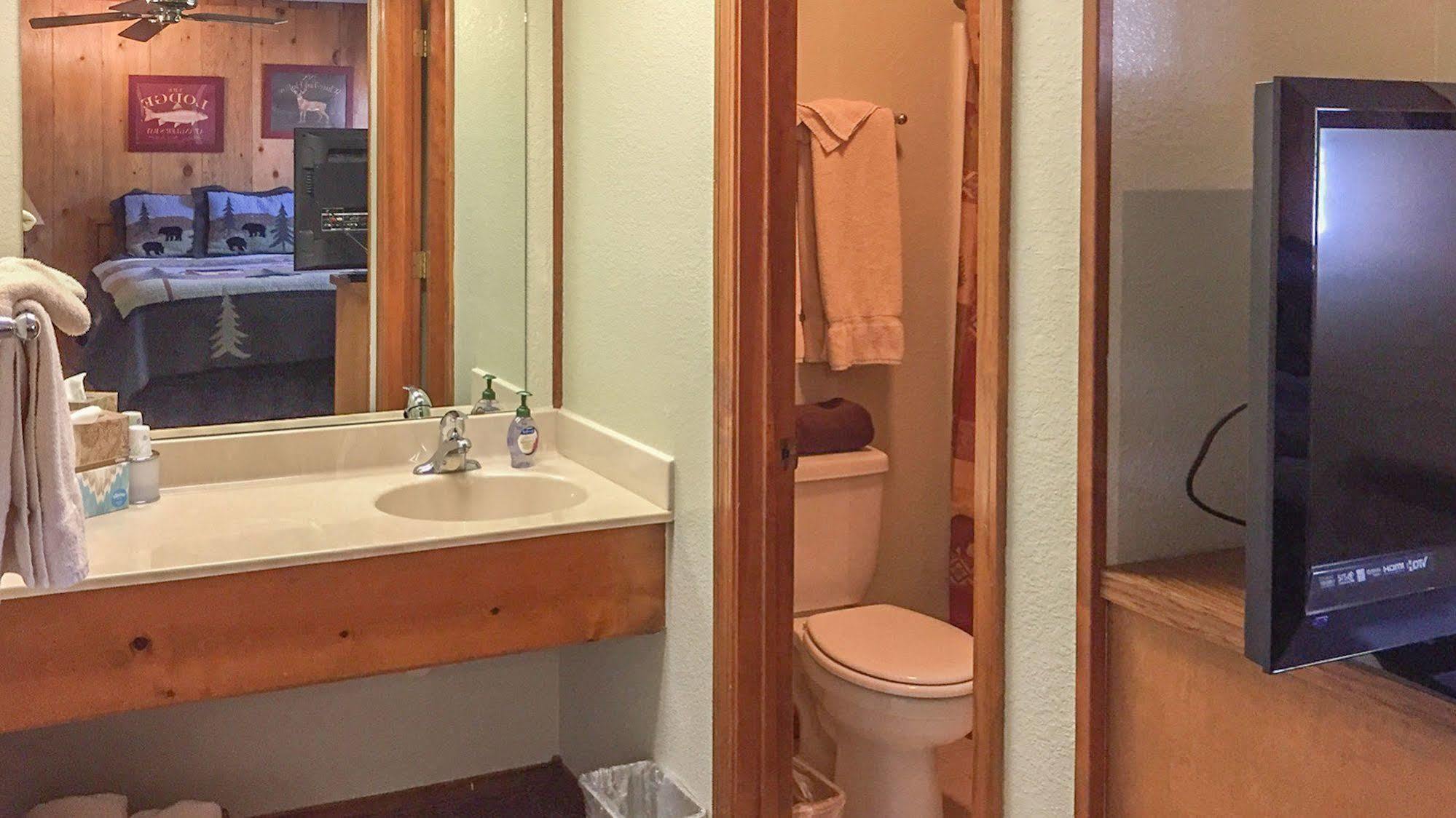Shadow Mountain Lodge And Cabins Ruidoso Ngoại thất bức ảnh